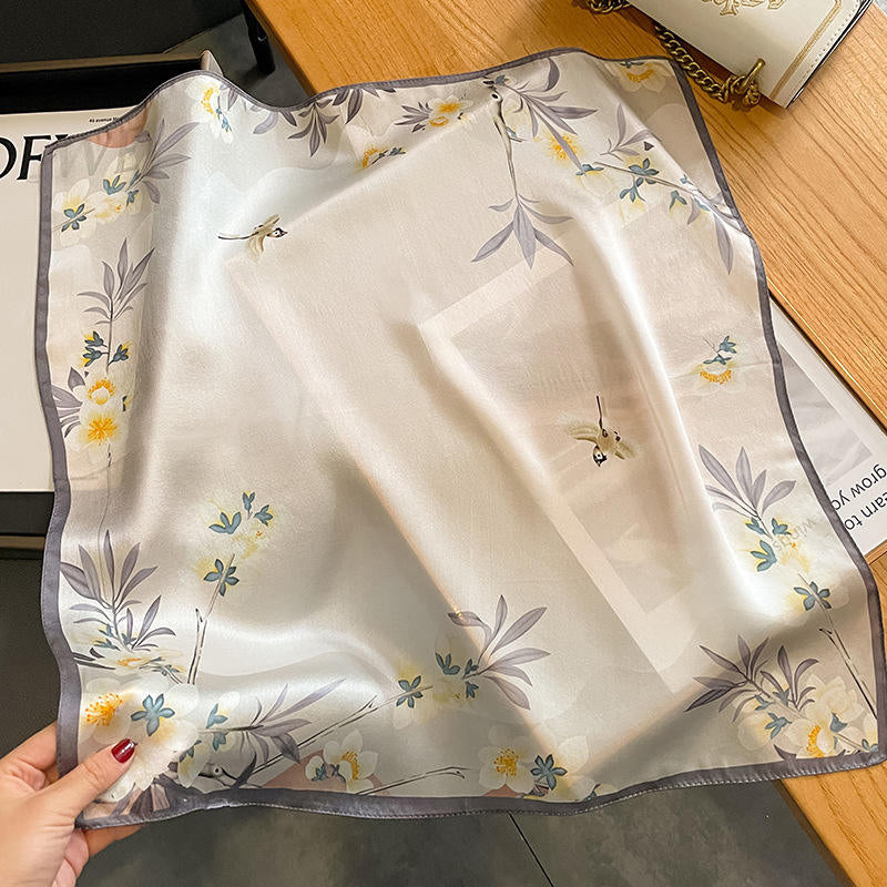 Light-colored floral retro print small square scarf